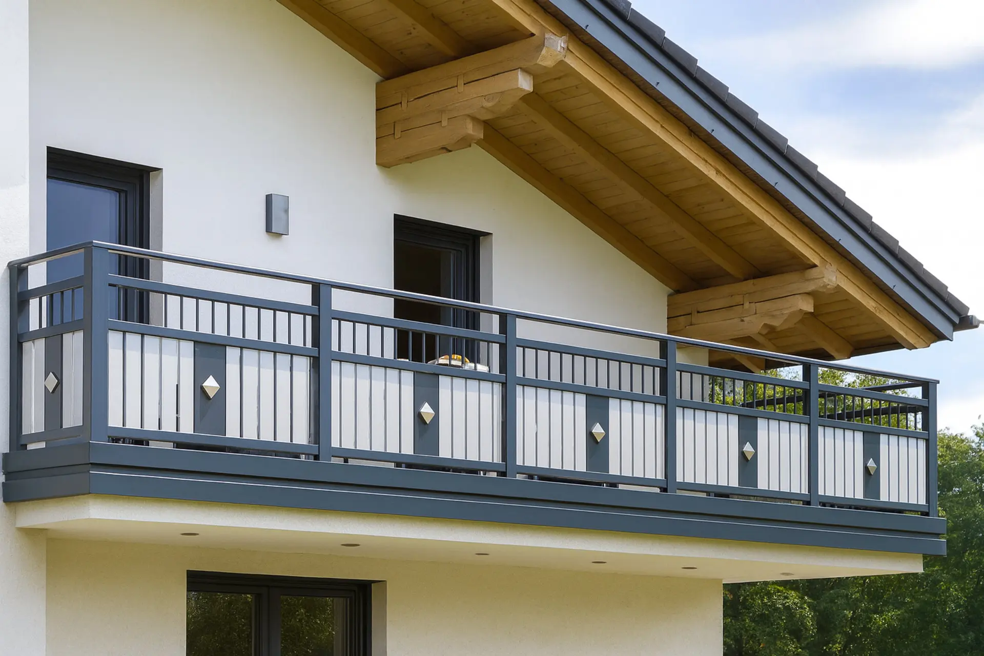 Sanierter Balkon mit Steinteppich in Alpen